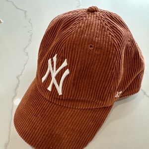 URBAN outfitters Yankee Corduroy Baseball Hat
